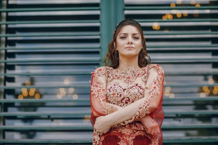 You are currently viewing How to Dress Like a TradWife: A Practical, Modern Guide