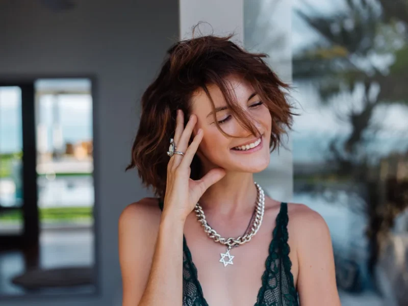 Simple jewelry pieces for South Asian women