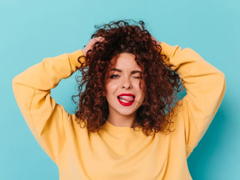 how to sleep with frizzy hair
