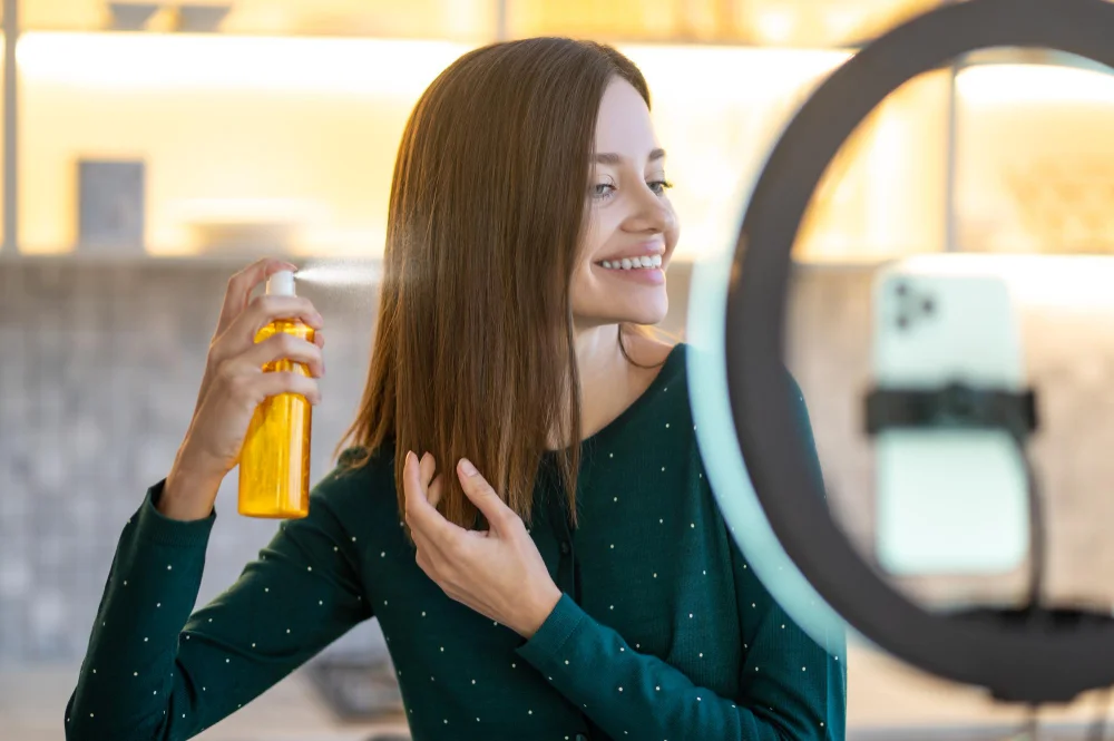 what does sea salt spray do to wavy hair